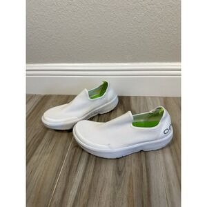 OOFOS OOmg Eezee (Sz 9)  Low Womens White Recovery Slip On Shoes Sneakers